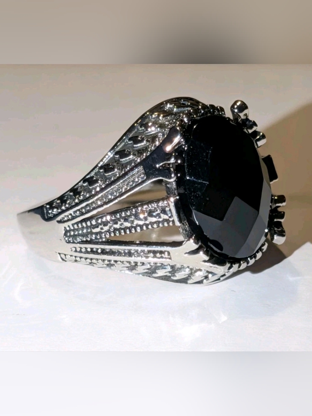 Men’s Black Simulated Onyx Ring Silver Plated Size 10 Oval Statement Gothic Ring